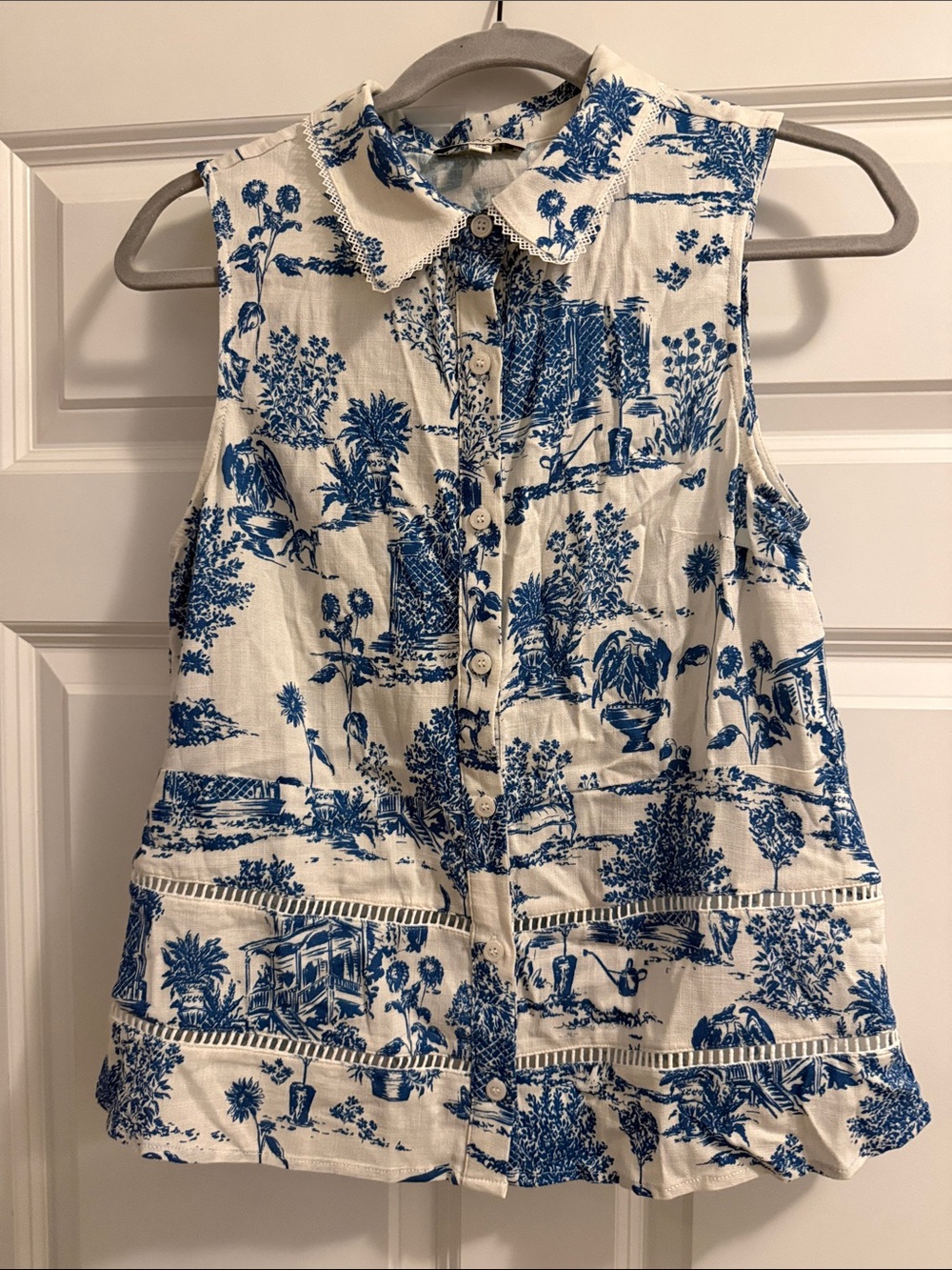 Sleeveless Button-Front Women's Top in Blue Toile